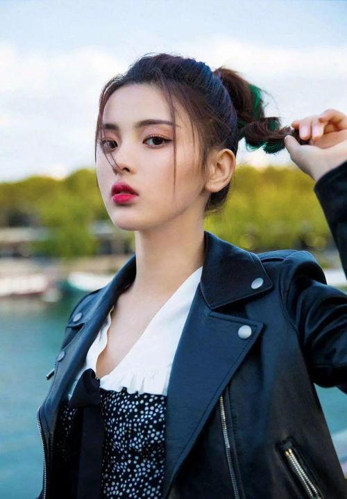 娱乐吃瓜丫水果姐,水果姐与娱乐吃瓜界的甜蜜邂逅